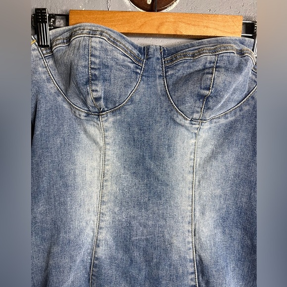 Edikted Alissa denim mini dress in size Large - Picture 5 of 11